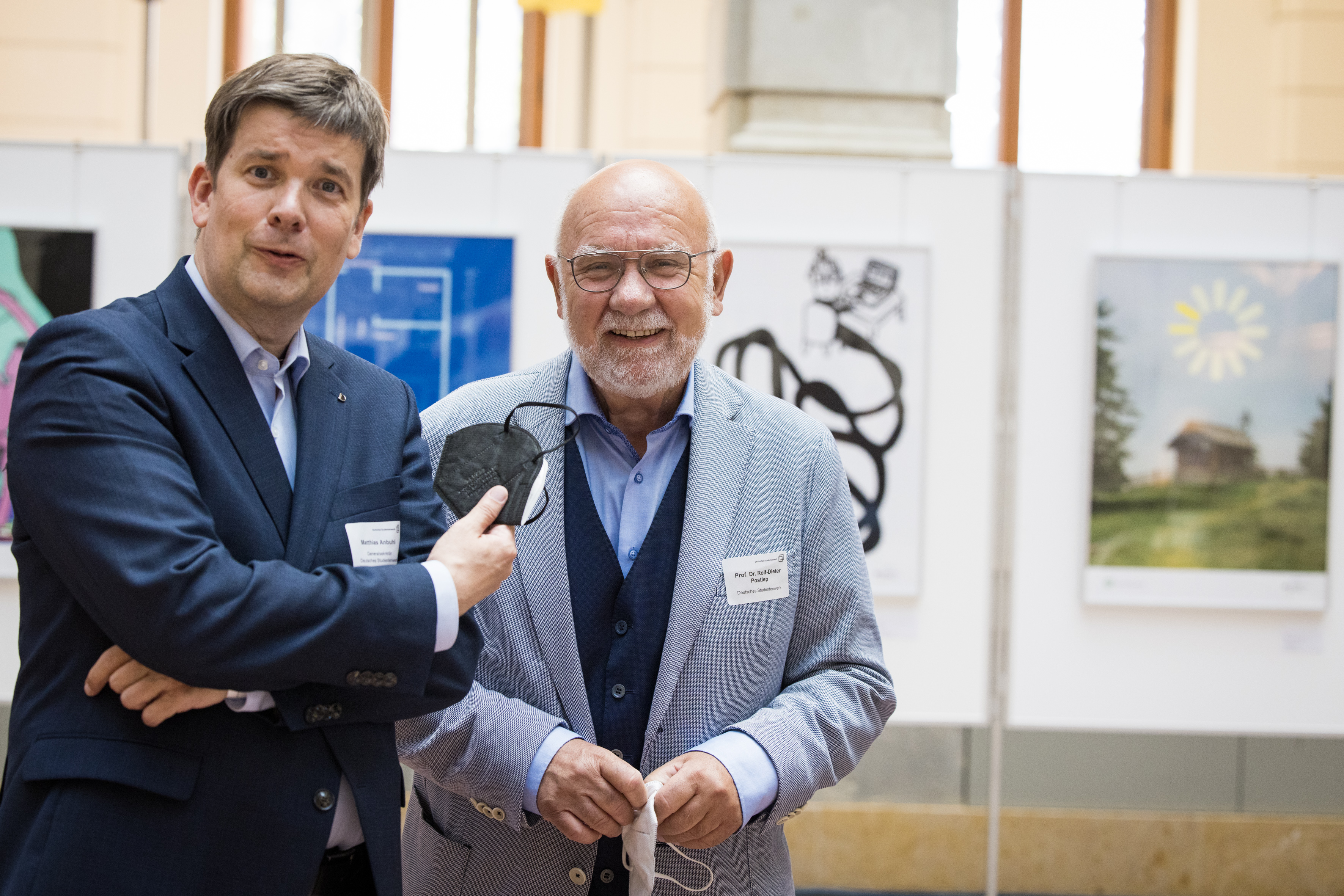36. PW - Preisverleihung im Museum für Kommunikation, Matthias Anbuhl, Generalsekretär und Prof. Dr. Postlep, Präsident des Deutschen Studentenwerks 